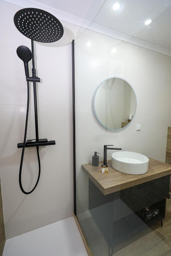B11 - Beach Way Apartment Lagos Exterior photo