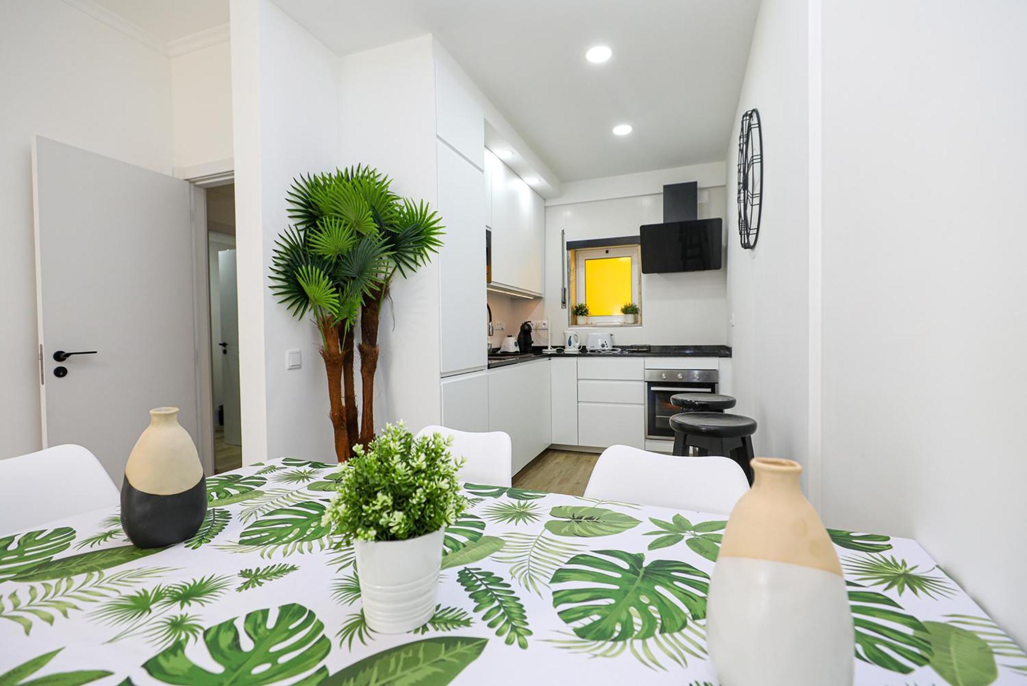 B11 - Beach Way Apartment Lagos Exterior photo